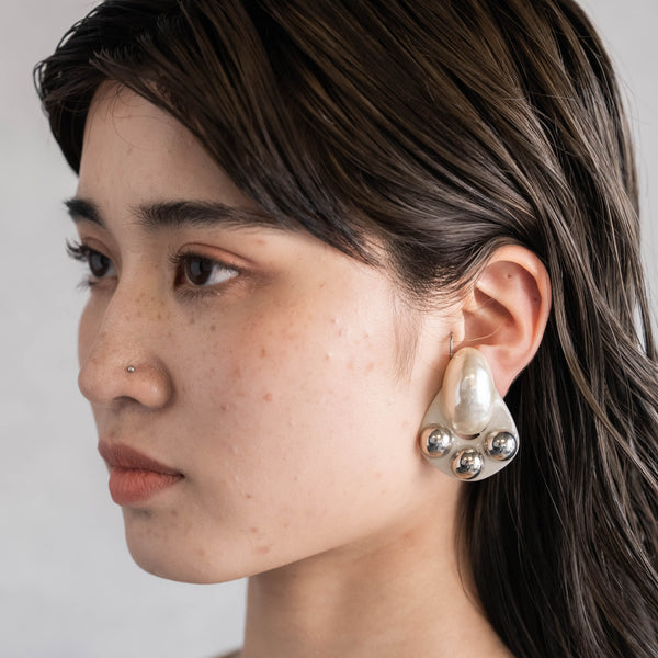 PEARL STUDS EARRING/PIERCE