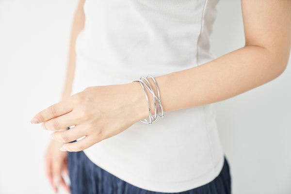 BRILLIANT WIRE BANGLE