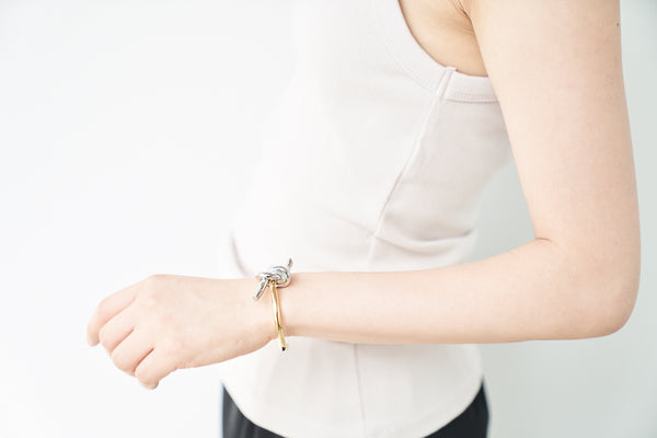 SINGLE KNOT BANGLE